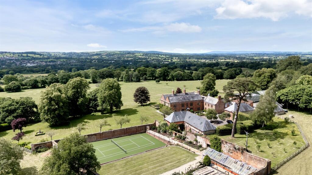 Back Cover 1301041-16-68430f8abd865-ARW-1.jpg