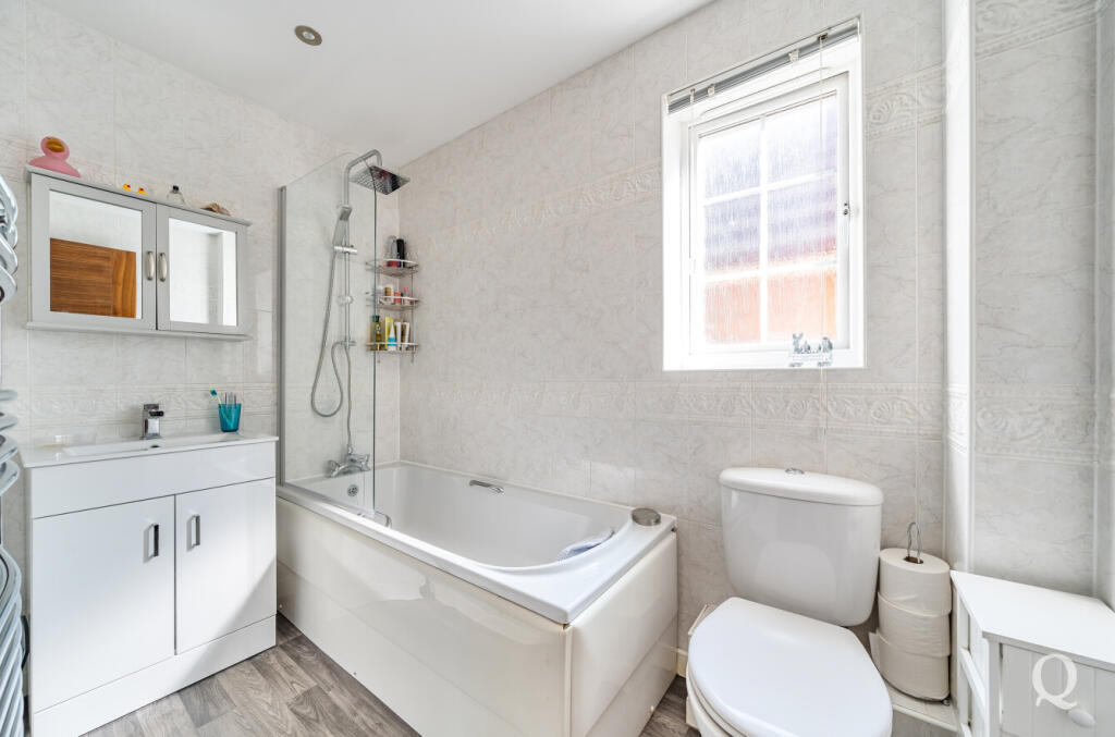 e64a4db8-e9e7-4a3...