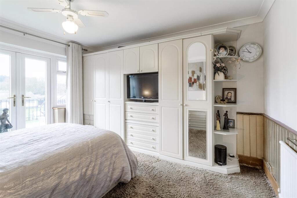 128 Watling Street 013.jpg