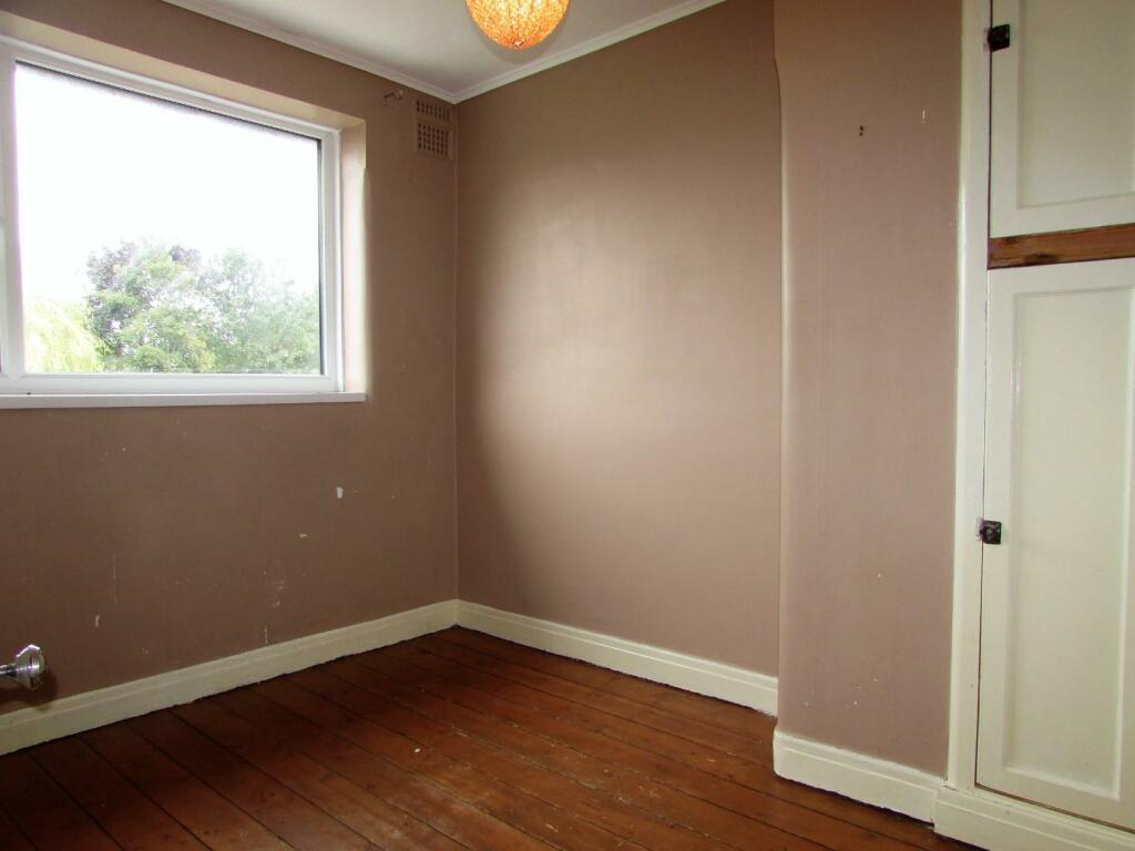 DunkerleyAve51bed2.JPG
