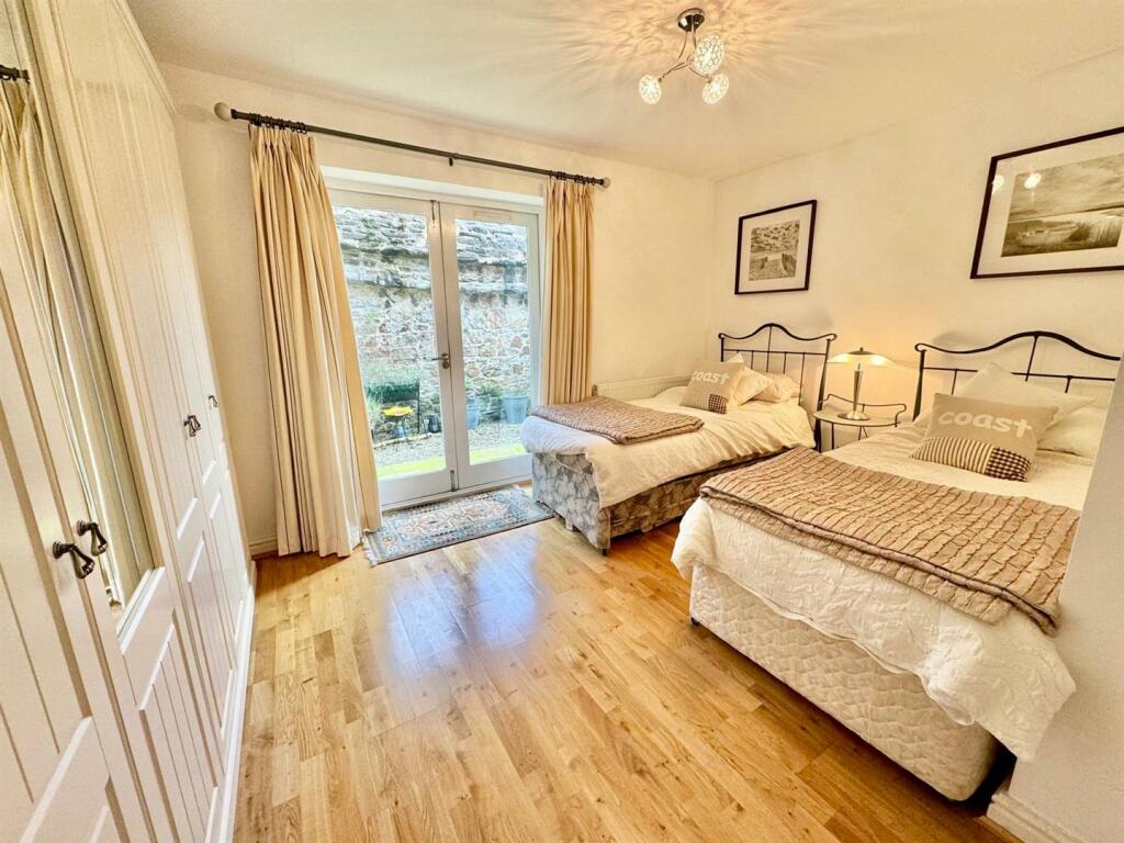 PHOTO-2024-11-06-14-10-14 (2).jpg