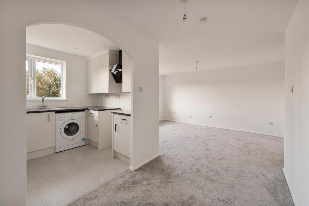 Green Pond Close, E17