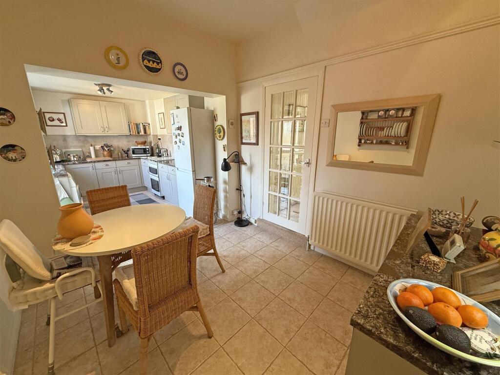 Dining room angle 2.jpg