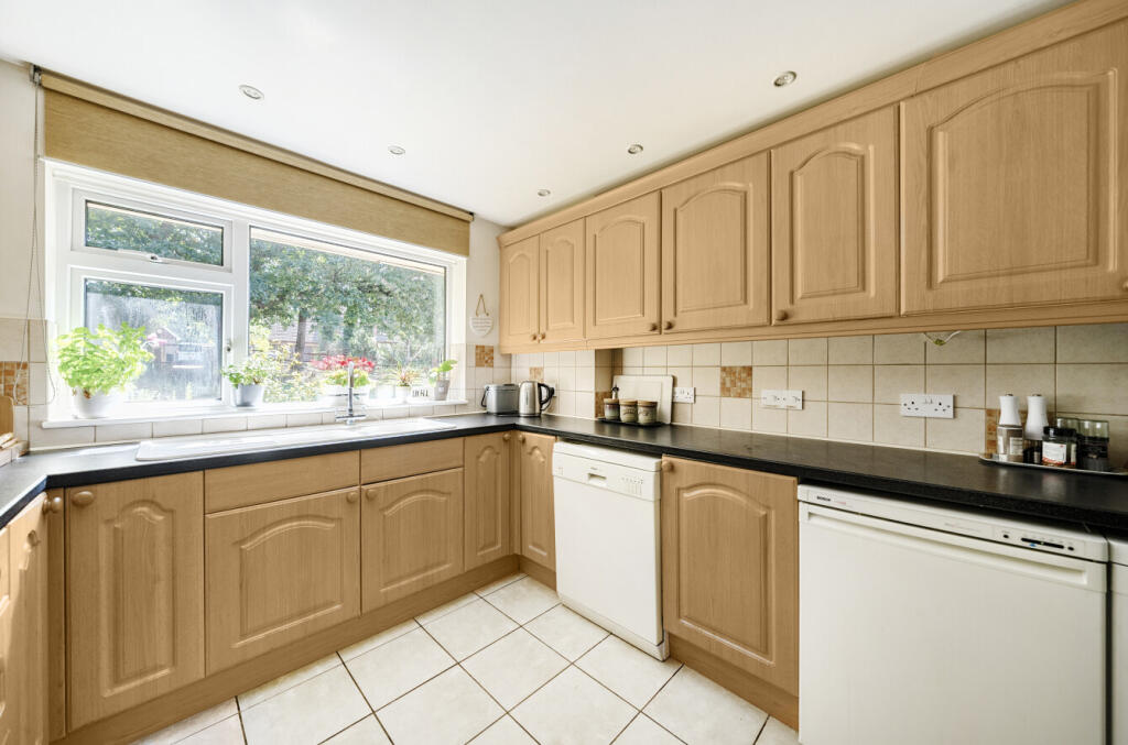 1318436-7-6863ec2...