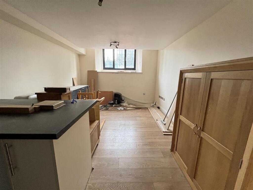 21 - Block of Flats for Auction, St George.jpg