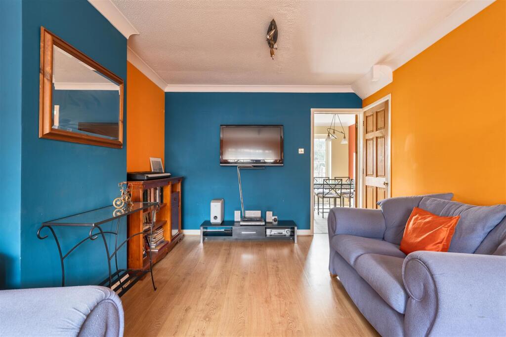 Handsworth Avenue, E4