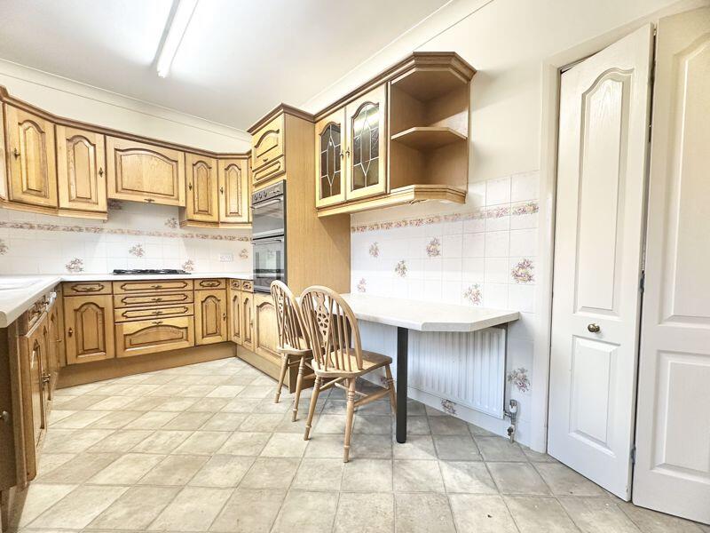 Kitchen alt view