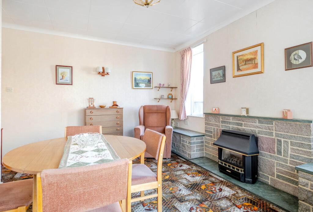 1359399-9-68da44f...