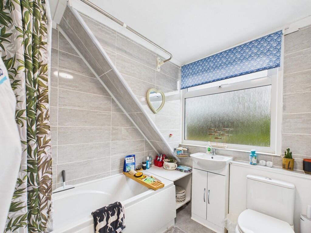 CAM03582G0-PR0138...