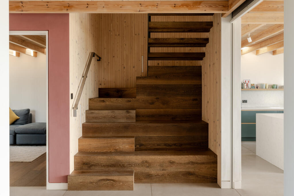 279989 - 20250424-THE-SEA-HOUSE_CAMBER_TMH-88_H...