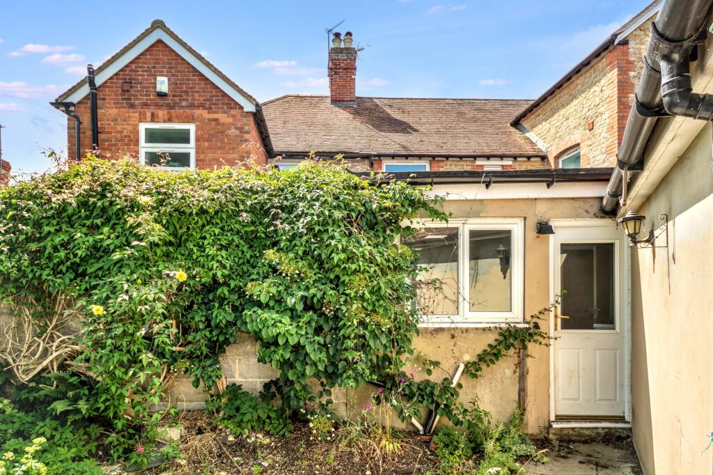 1 Old Post Office, Wyke Road, Wyke, Gillingham, Dorset, SP8 4NH