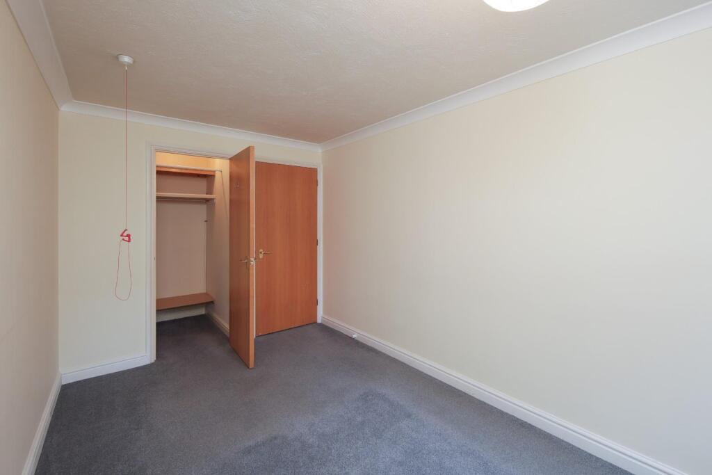 7 Oakfield House CV32-14.jpg