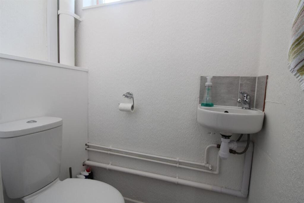 Downstairs Cloakroom.JPG