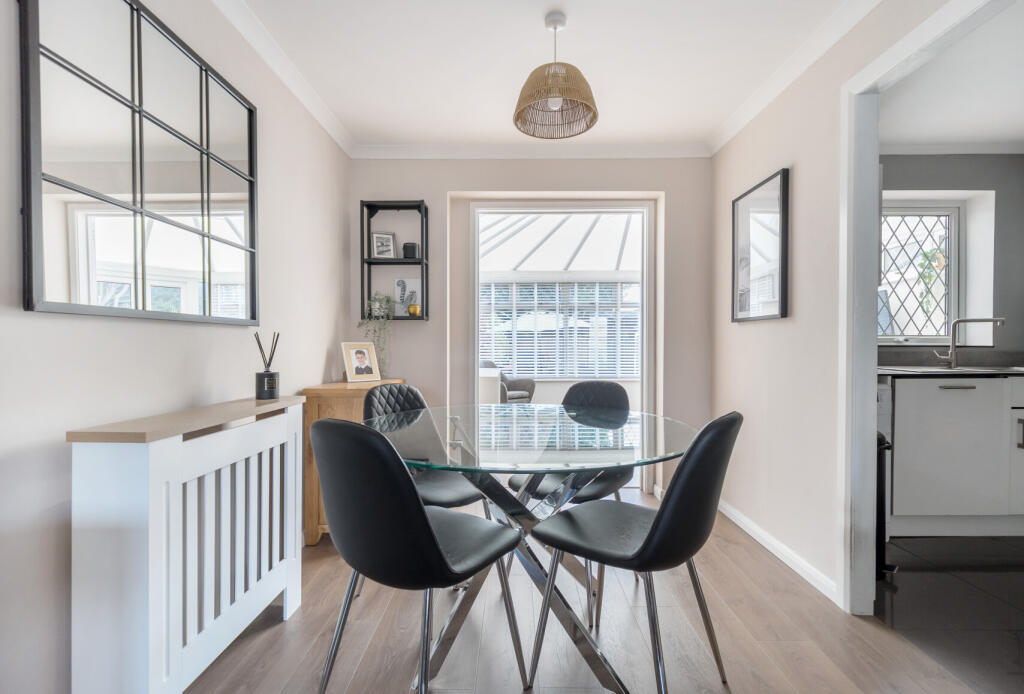 1313485-11-685999...