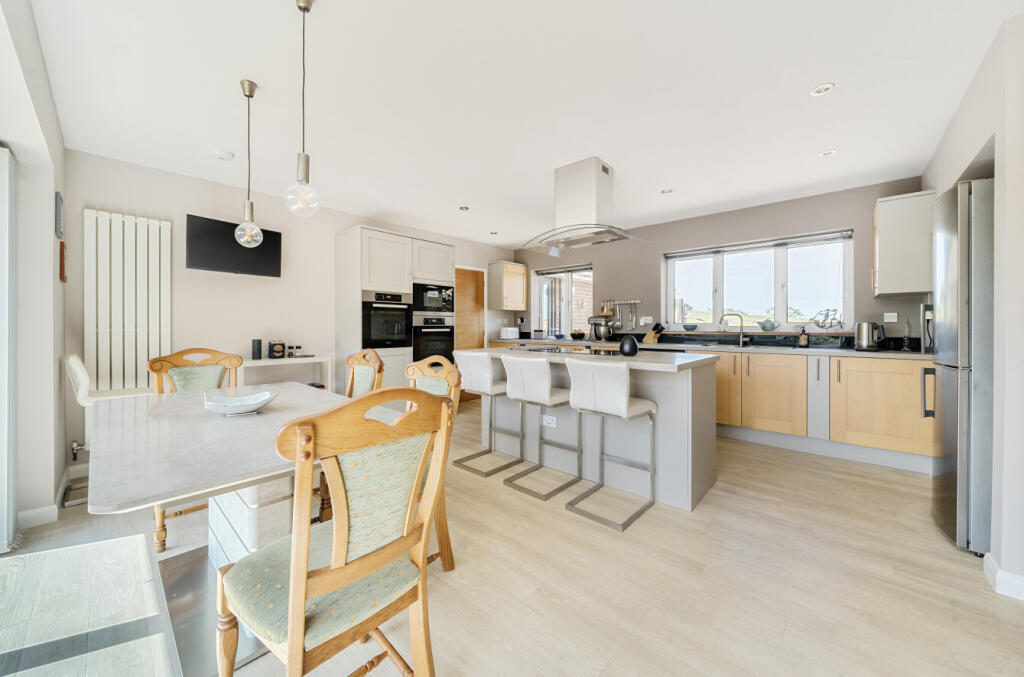 1315591-14-685db3...