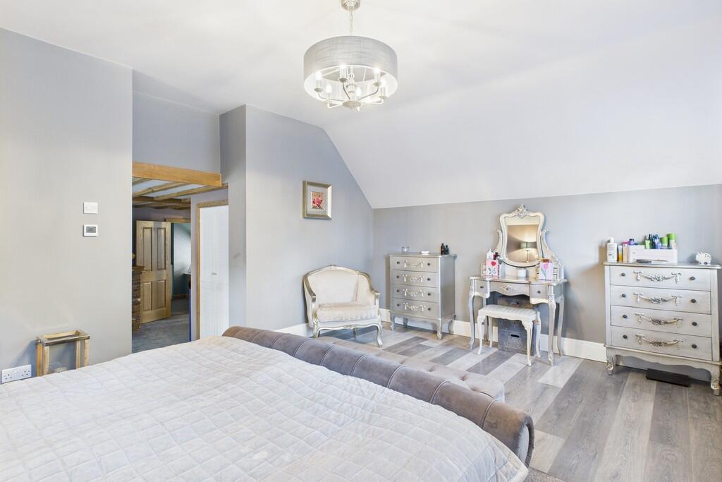 CAM01689G0-PR0472...