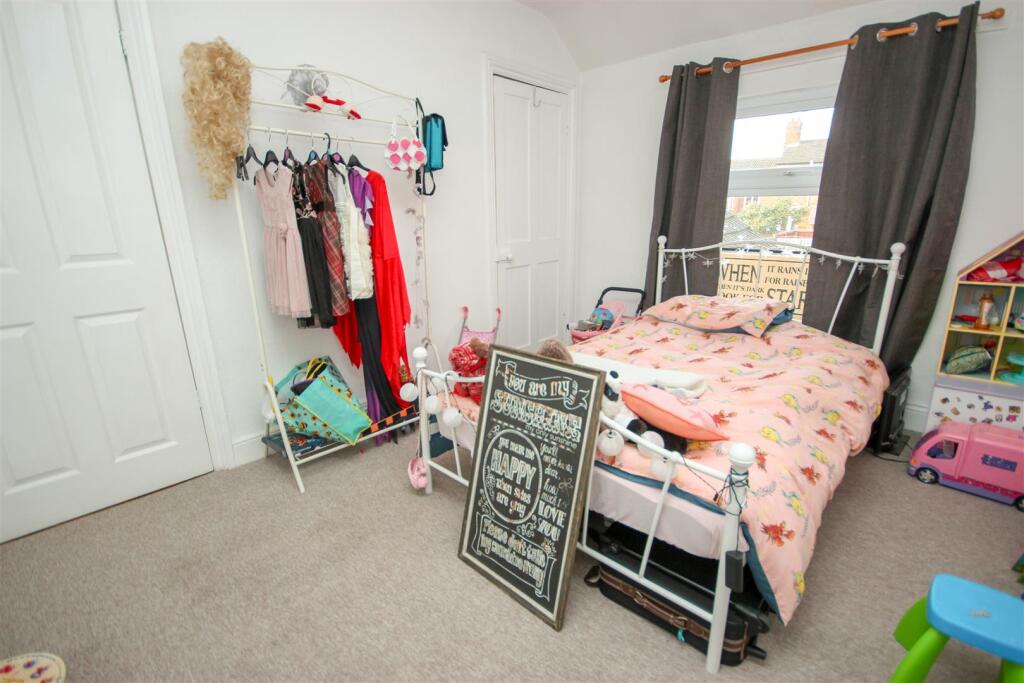 Bedroom 2..jpg