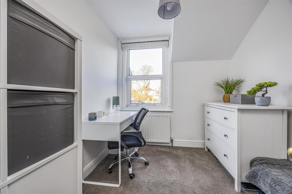 28 Silvester Road, Cowplain-PorticoMarketing-SoldB