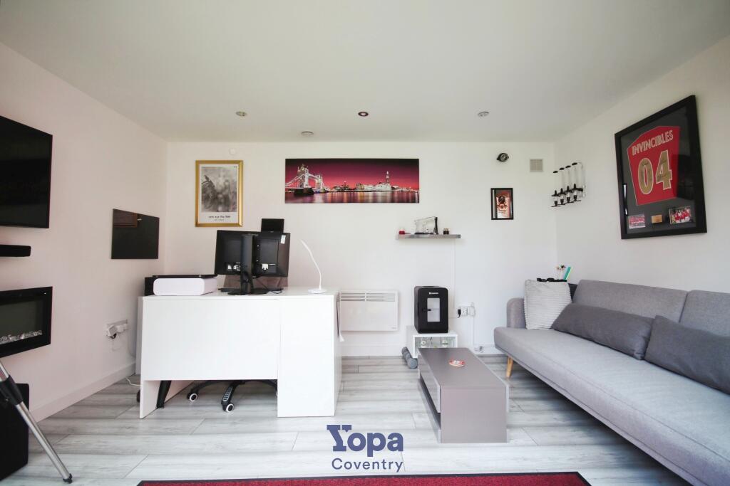 125b82b2-Garden 20Room 203.JPG