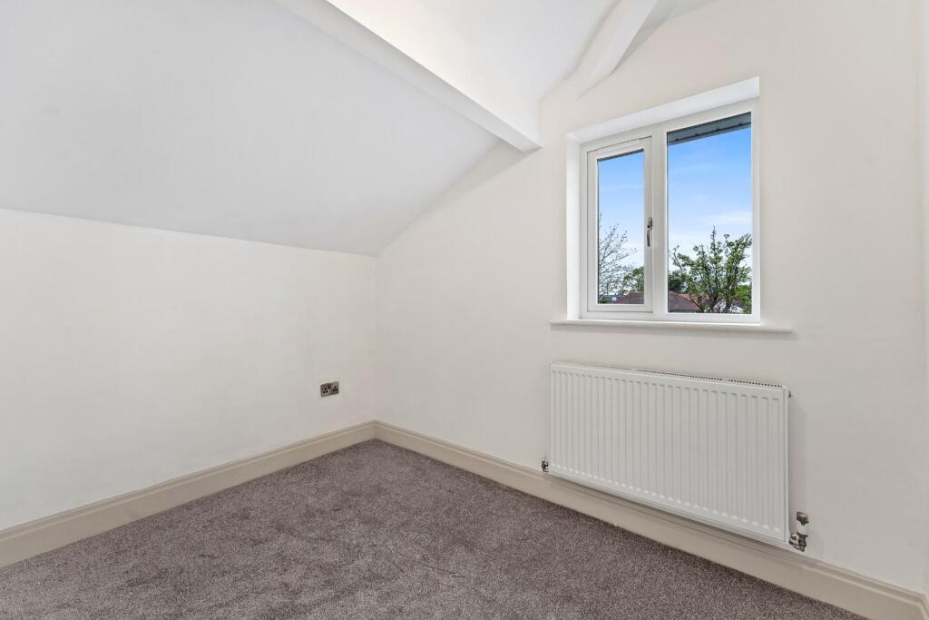 32 PINE ROAD-17.jpg