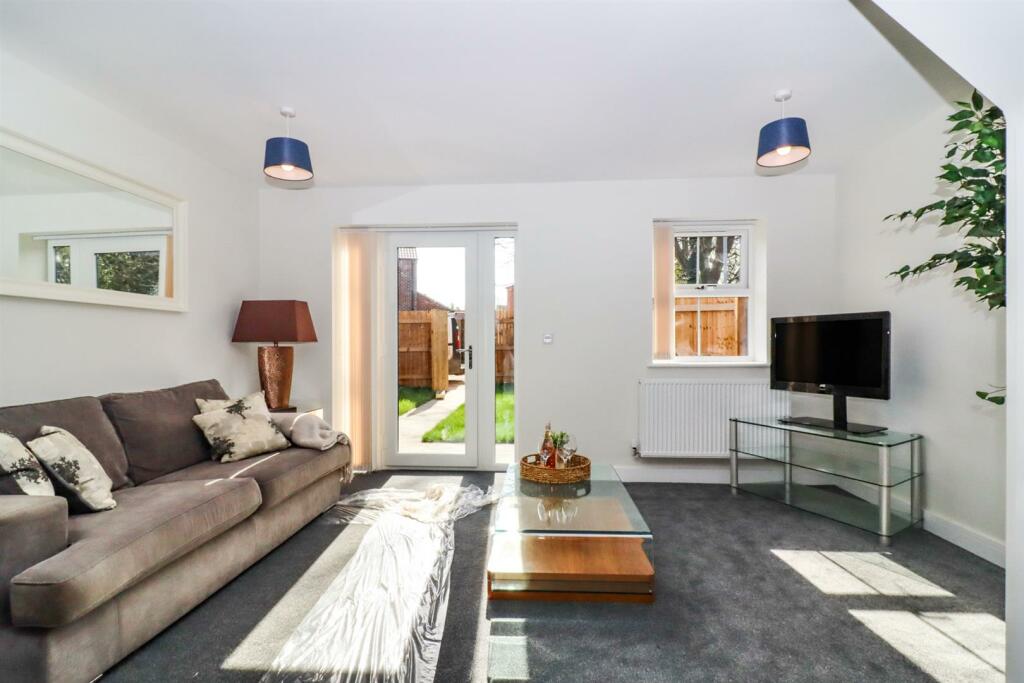 OPEN PLAN LIVING DINING ROOM