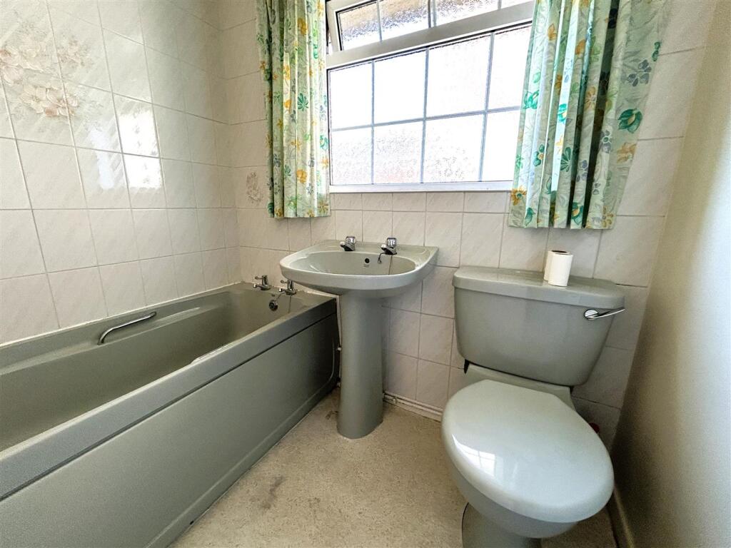 bathroom.JPG
