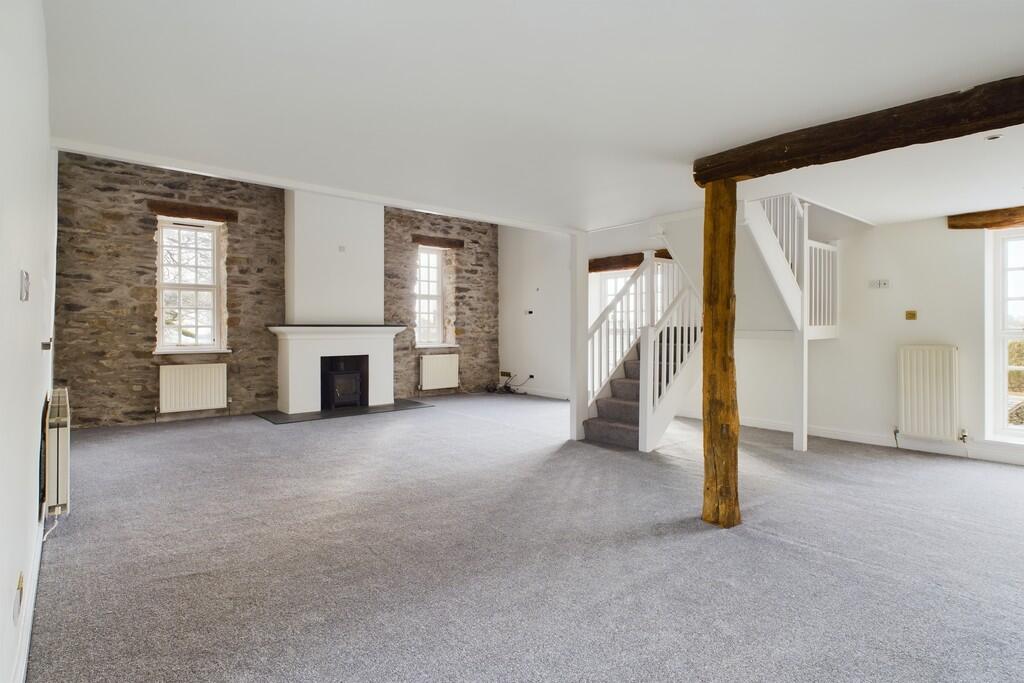 Open Plan Lounge ...