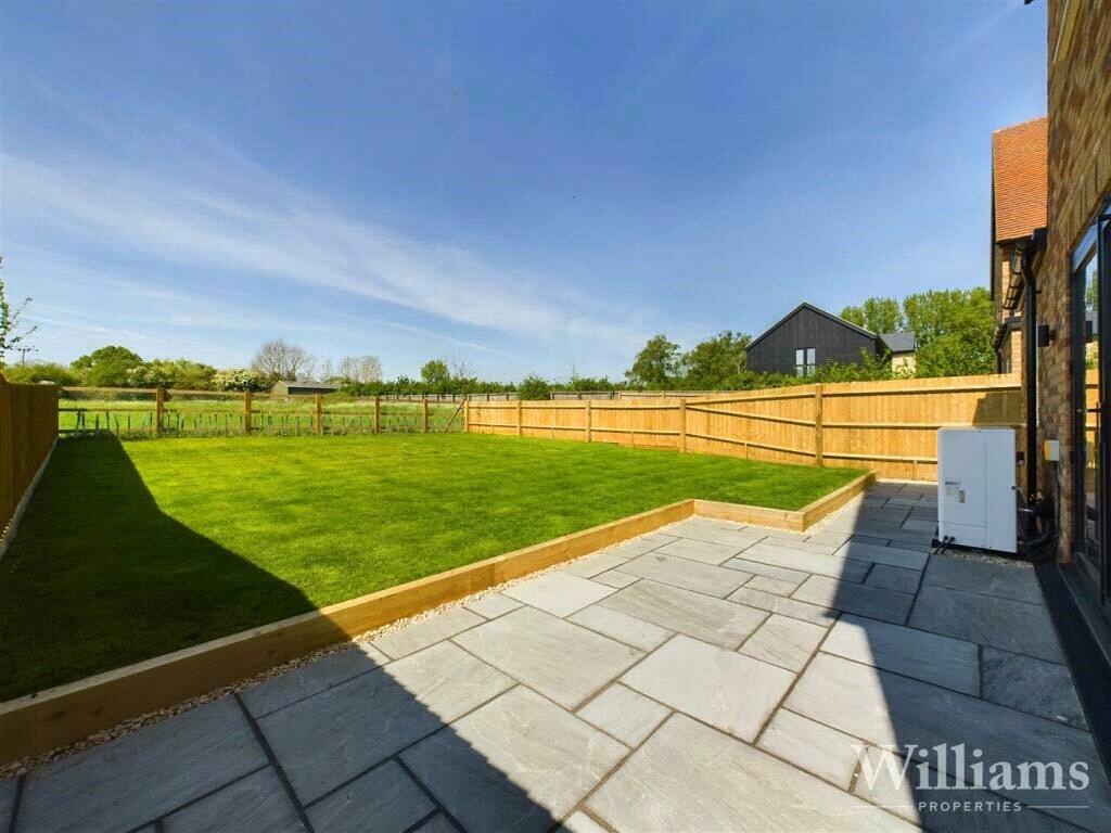 39 Rowsham Rd Gdn
