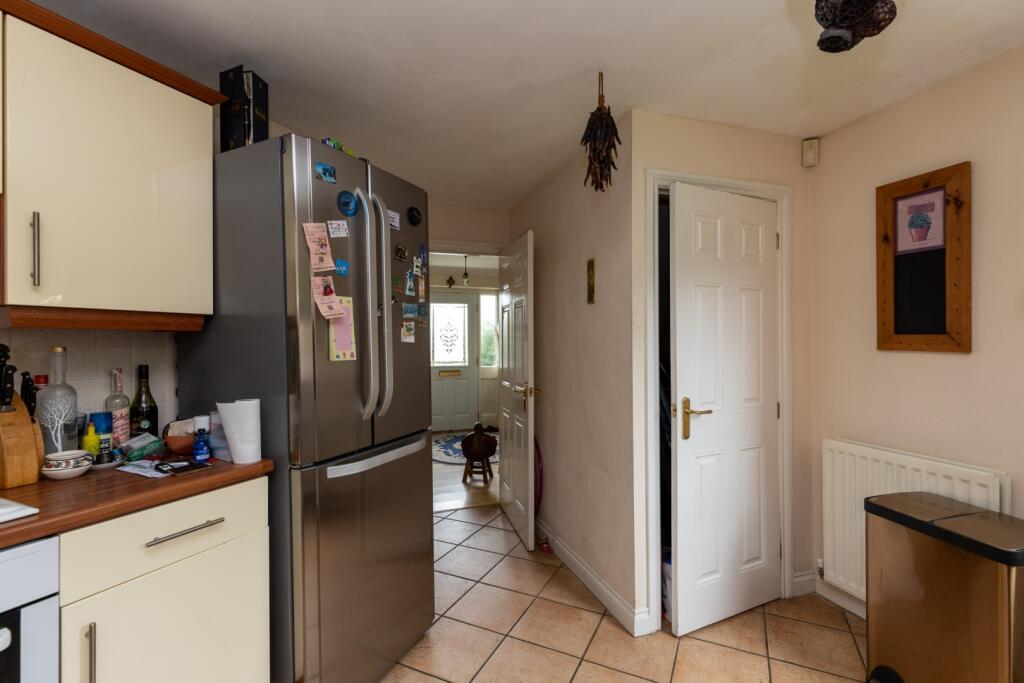 IMAGE 4