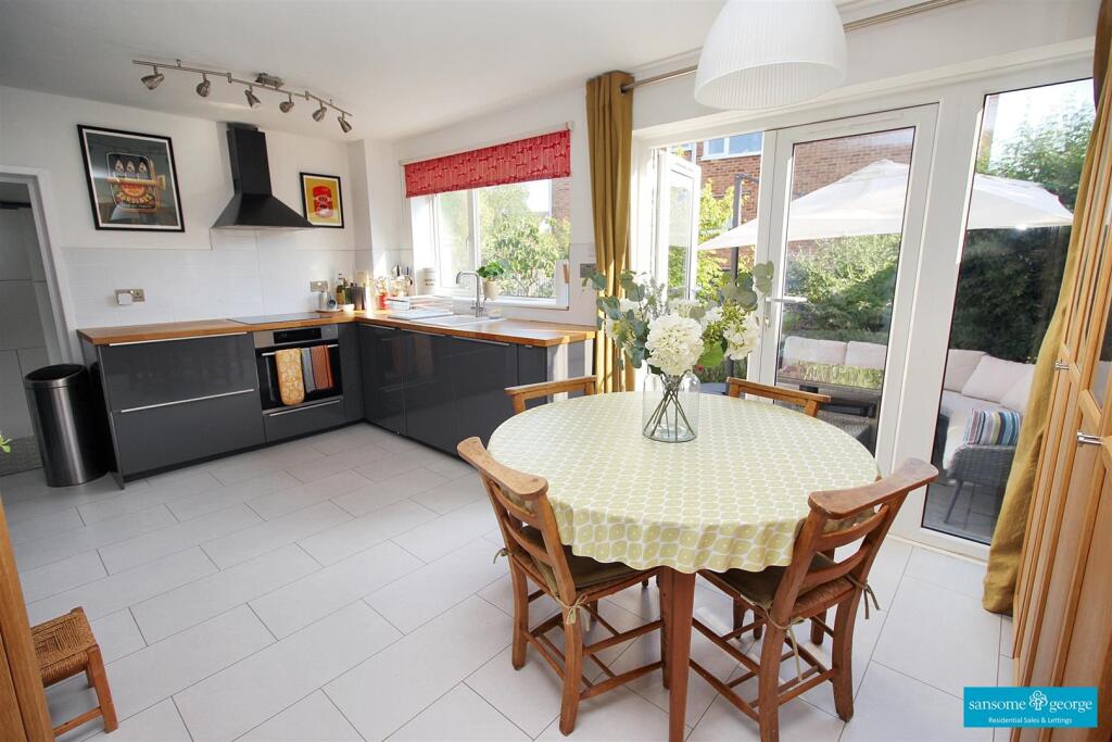 Kitchen Diner