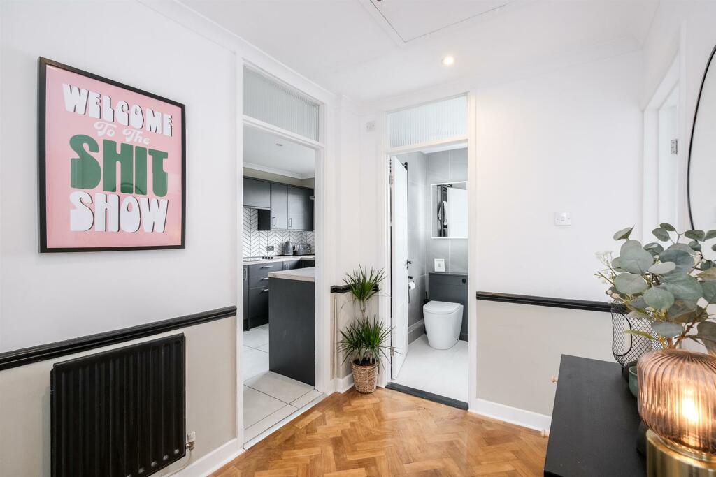 50 Ladycroft Way-1_web.jpg