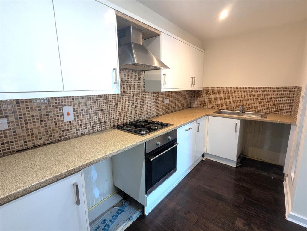 Living/Kitchen Area