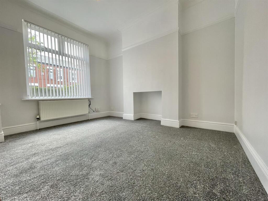 110 Beech Living Room (2).jpeg