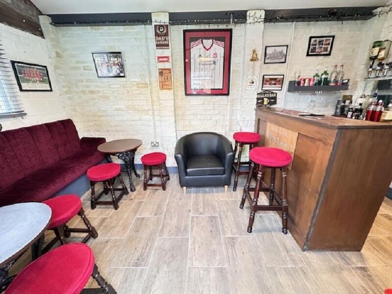 Bar area 