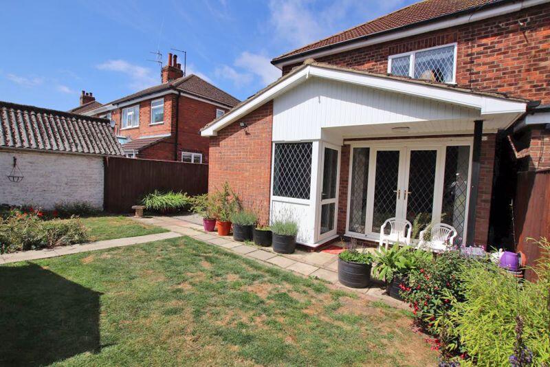 Rear elevation photo 1