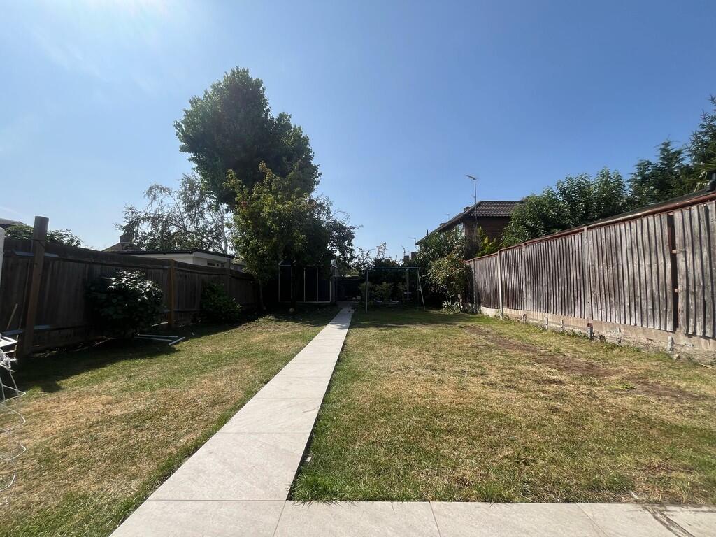 dc856680-b5fa-43b...