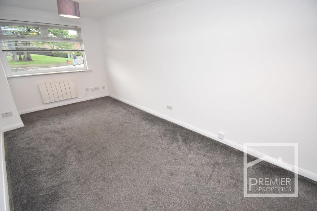 Lounge/Dining Area