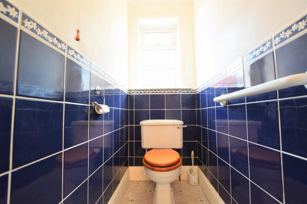 SEPARATE WC