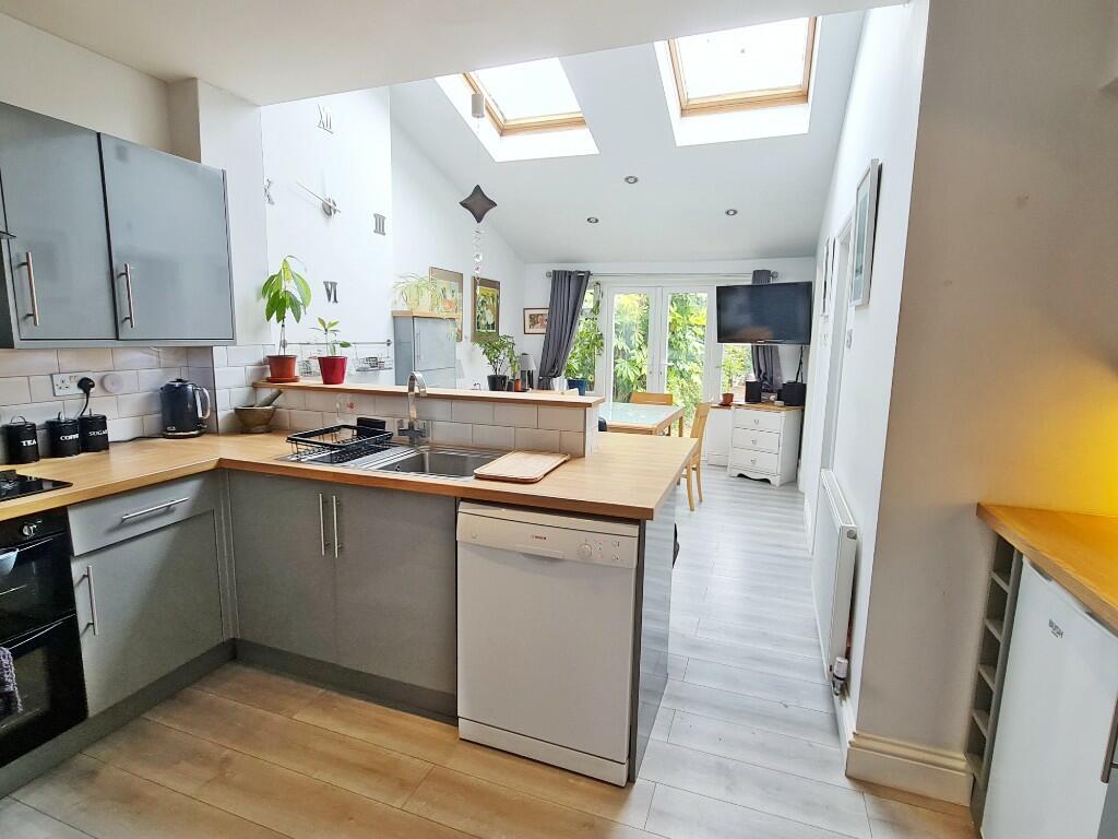 Kitchen/Breakfast Rm