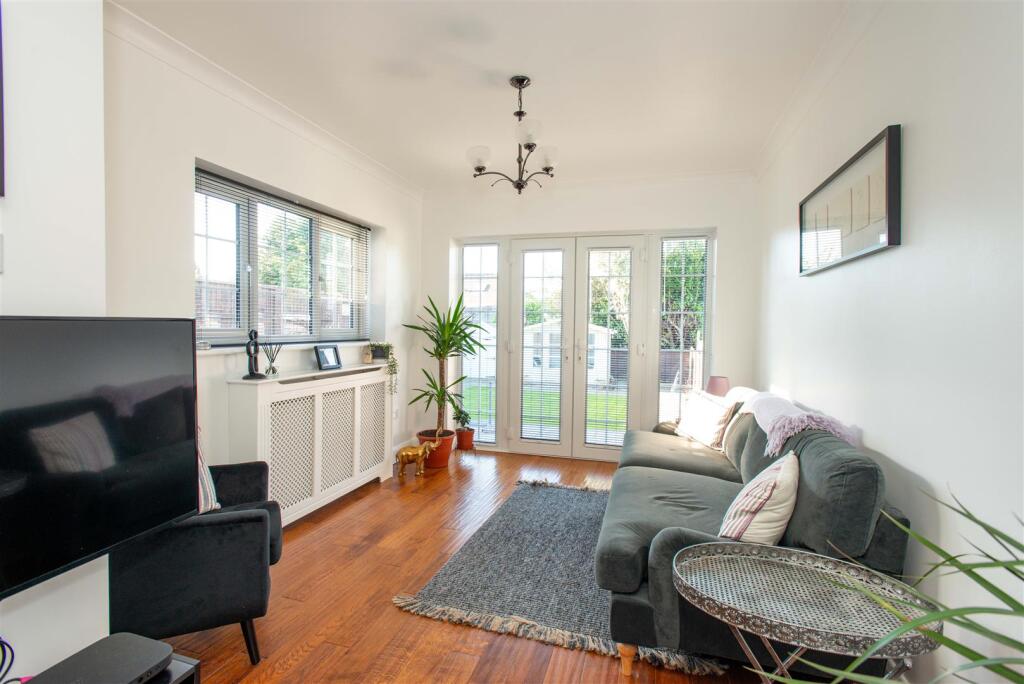 2024.11.12 22 Rookesley Rd, BR5 4HJ-8803.jpg