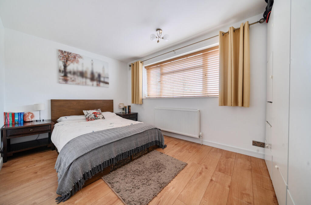 1396222-18-695fdc...