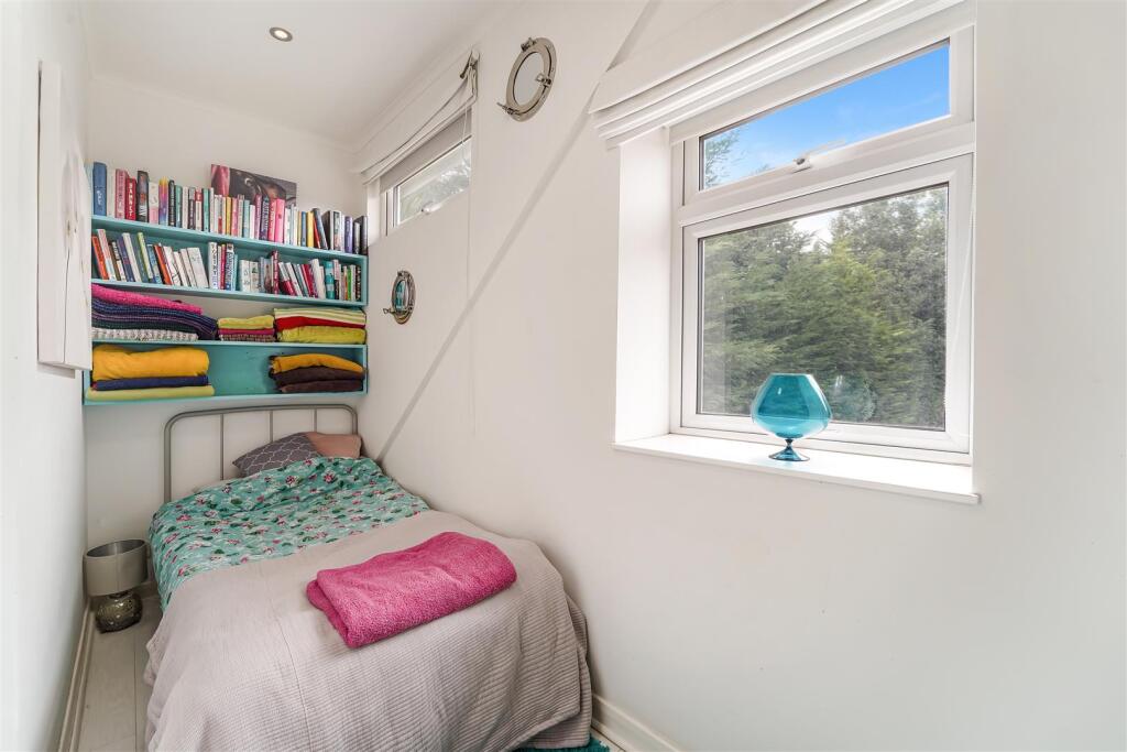 WHITESHORSE DRIVE (4).jpg