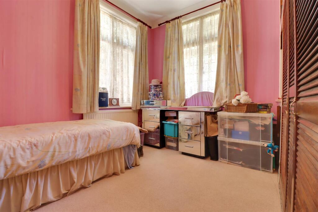 87 SOUTHEND ROAD-5.jpg