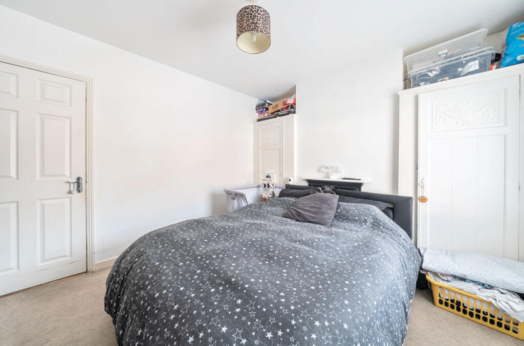 1296852-24-682f40...