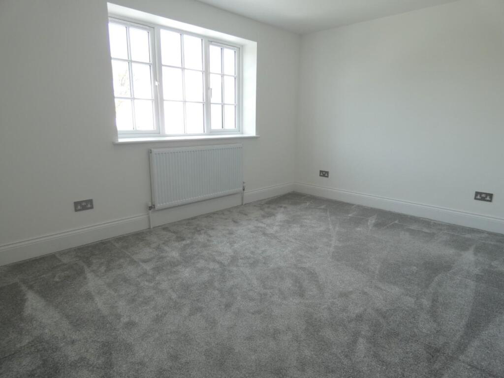 bedroom 3.JPG