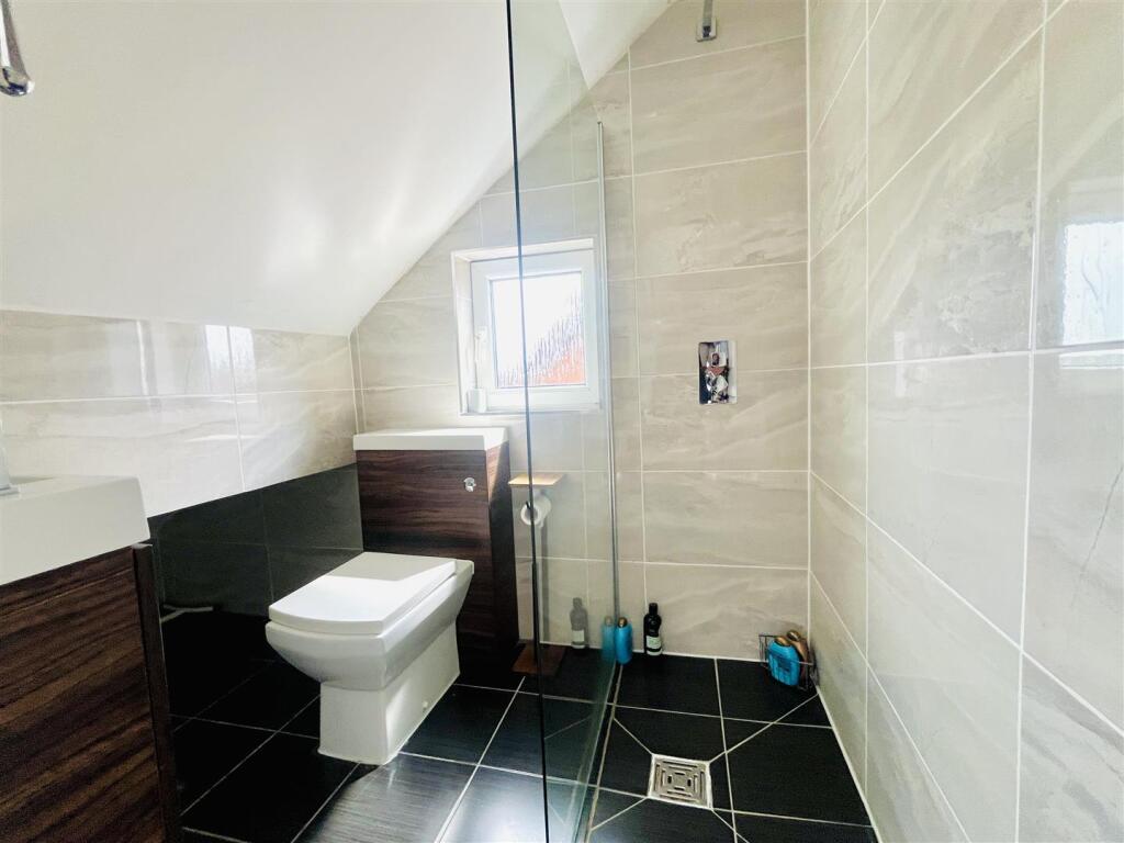 En Suite Shower Room