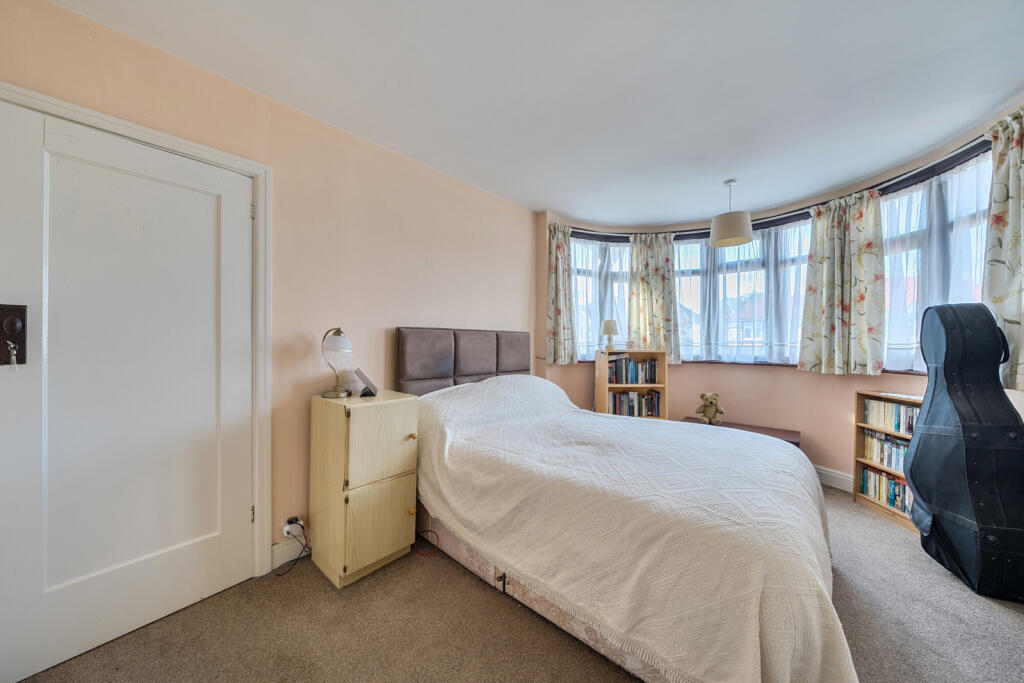 1347279-7-68c9453...