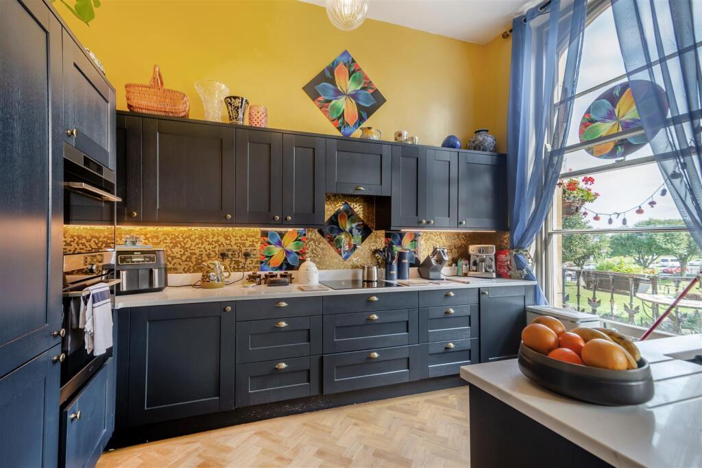 8658748-interior26.jpg