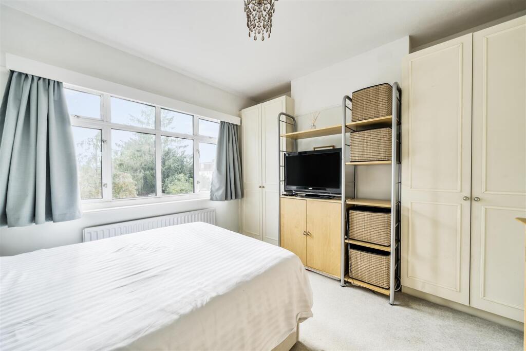 bedroom number 3 - Copy.jpg