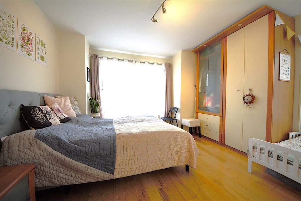 Bedroom 1.jpg
